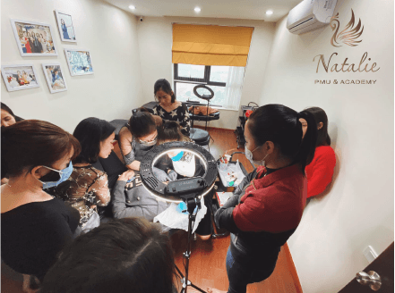 Hướng dẫn thực hành phun xăm trên người thật không giới hạn